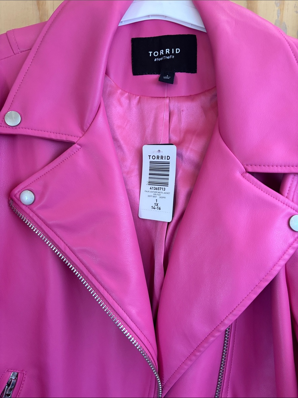 torrid Hot Pink Faux Leather Moto Jacket 1X 14/16 new with tags - Picture 2 of 10